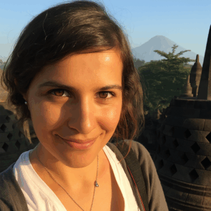 Picture of Dra. Mariana Schuette<small><br><font color=gray>Neurorradiologista</font></small><br><br>